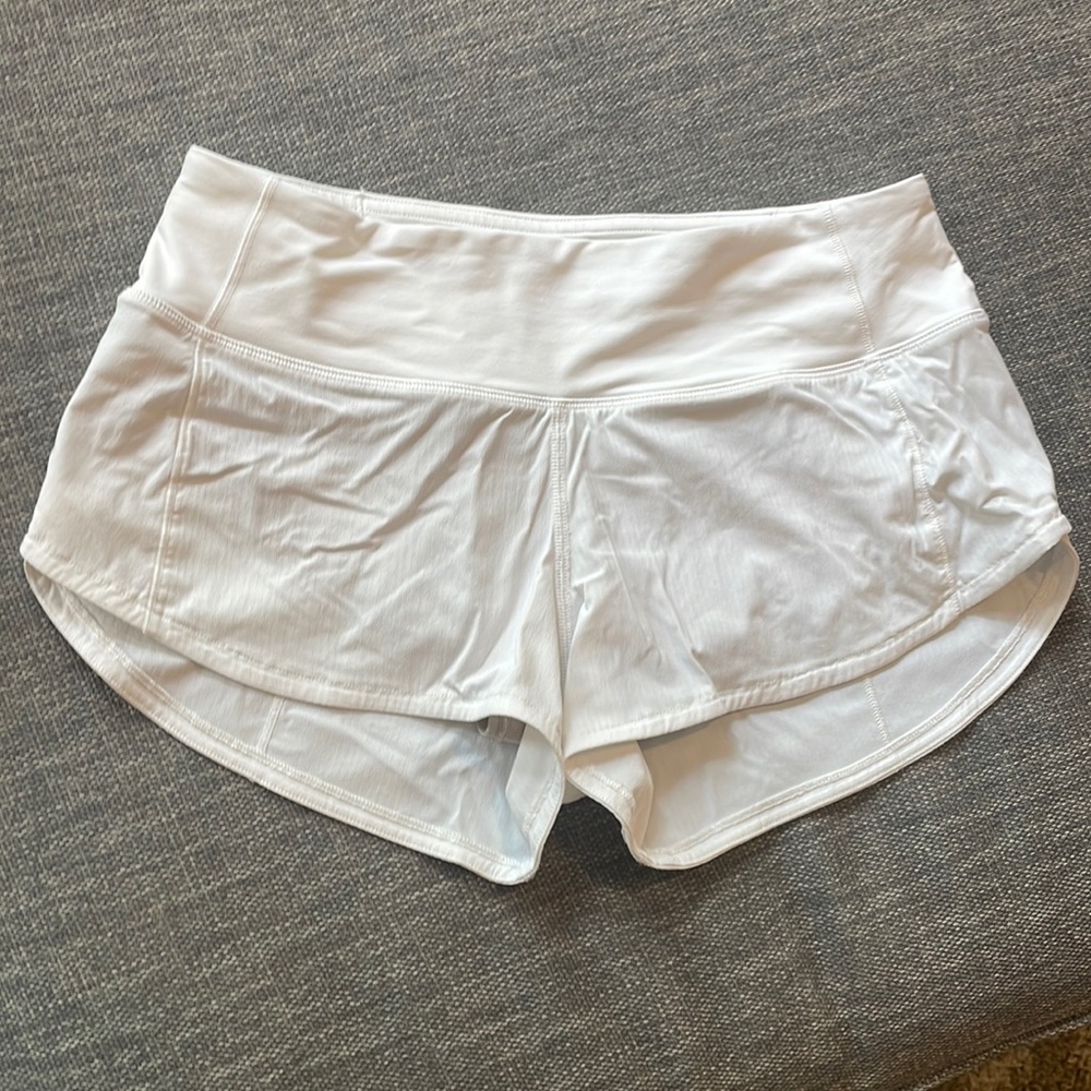 Like new white speed up 2.5” shorts
